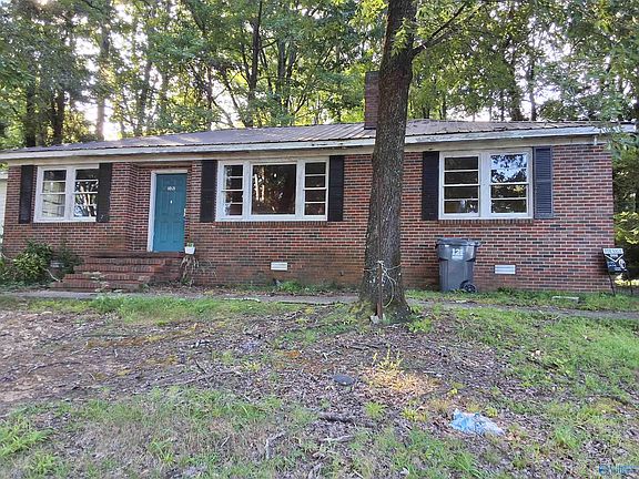 2nd image of 1021 Cynthia Cres