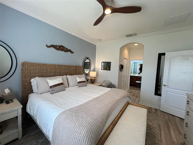 24401 Manchester Trl — Photo 12