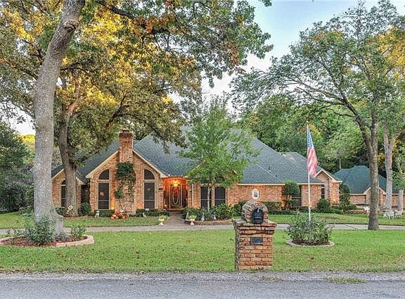 3rd image of 603 Ovilla Oaks Dr