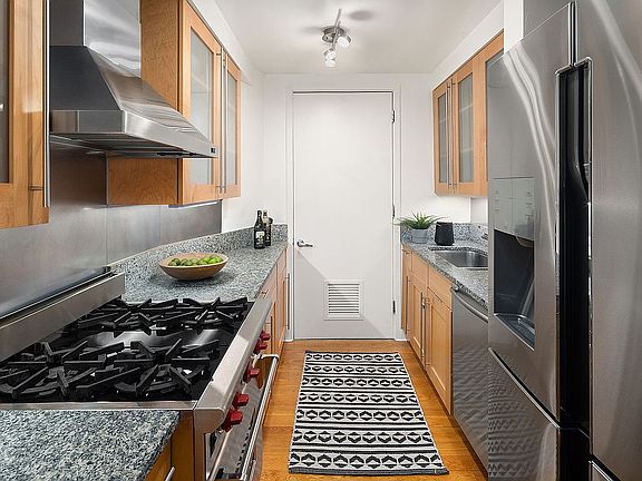 4th image of 401 Hicks St Unit A3i