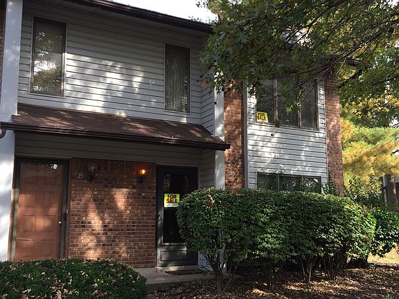 End Unit, Corner Lot