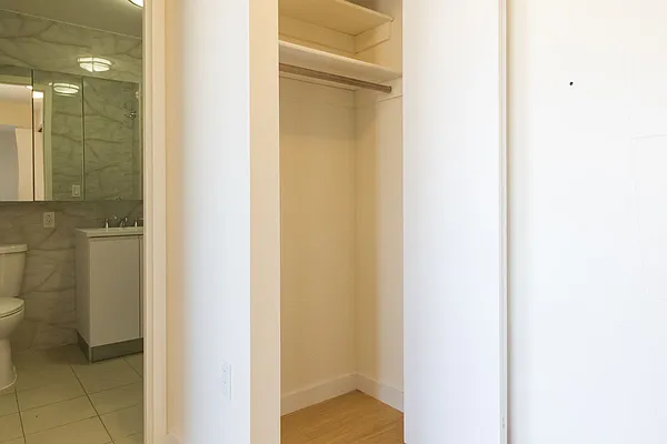 Rented by Kahen Properties | media 23