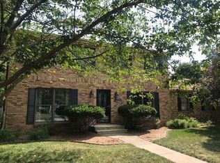 1319 Broadmoor Dr, Champaign, IL 61821