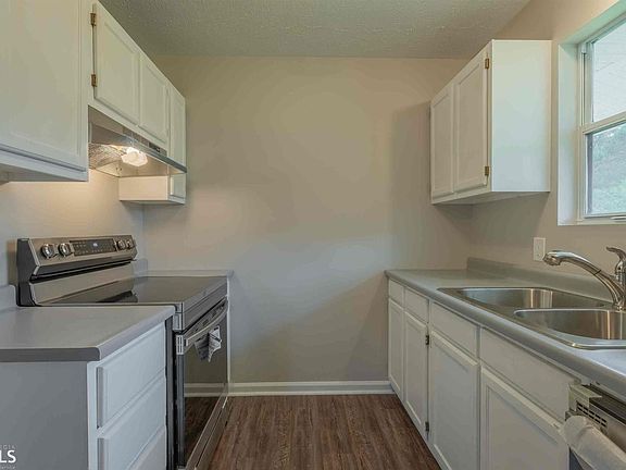 4th image of 50A Marion St