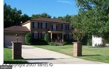 5th image of 935 Amer Dr