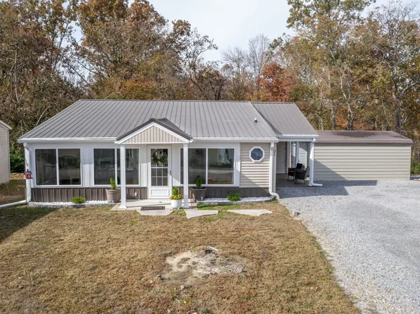 21 Lakeshore Dr, New Concord, KY 42076