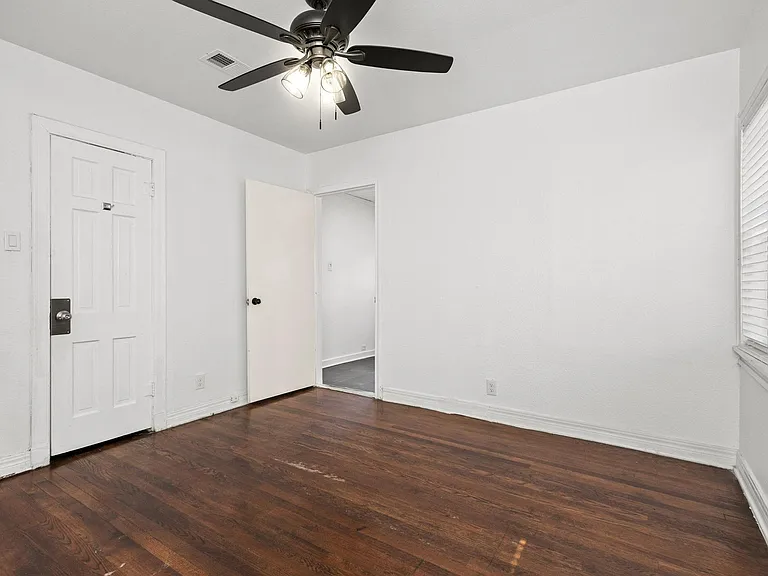 82 Vaughn Dr — Photo 16