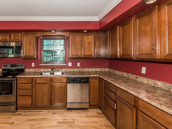 5th image of 9501 Cotesworth Ln