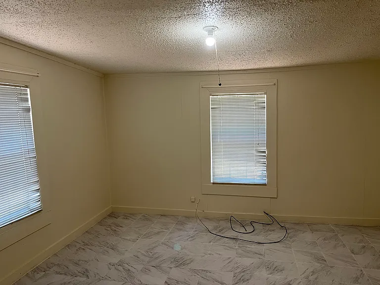1116 Wilson St — Photo 6