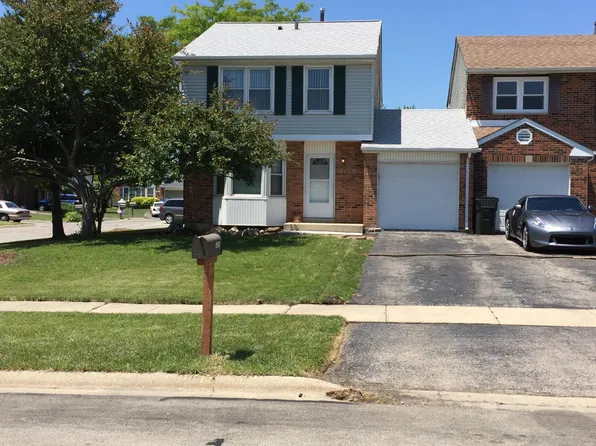 1329 Big Horn Trl, Carol Stream, IL 60188