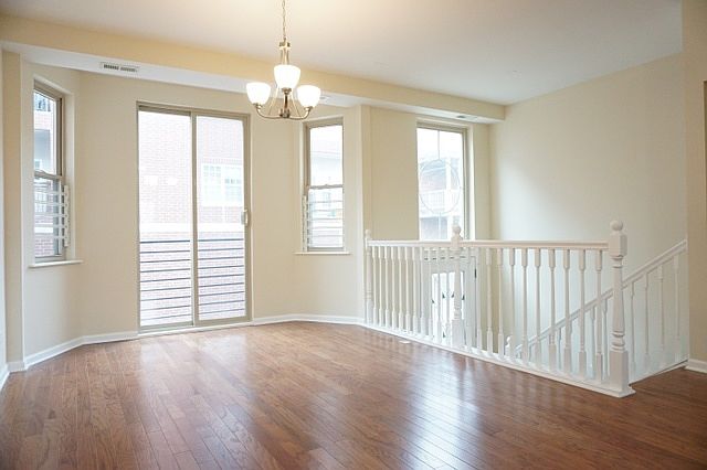 1st image of 4809 N Sacramento Ave