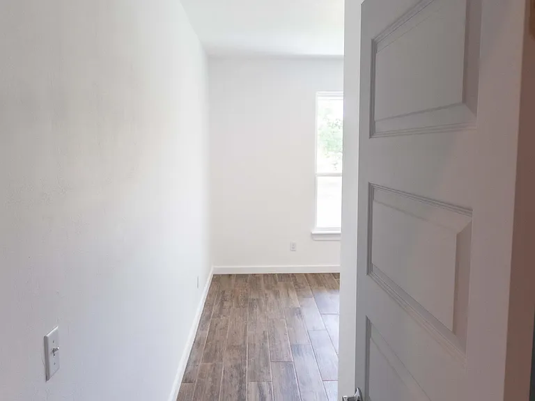 1640 Kalidy Dr — Photo 33