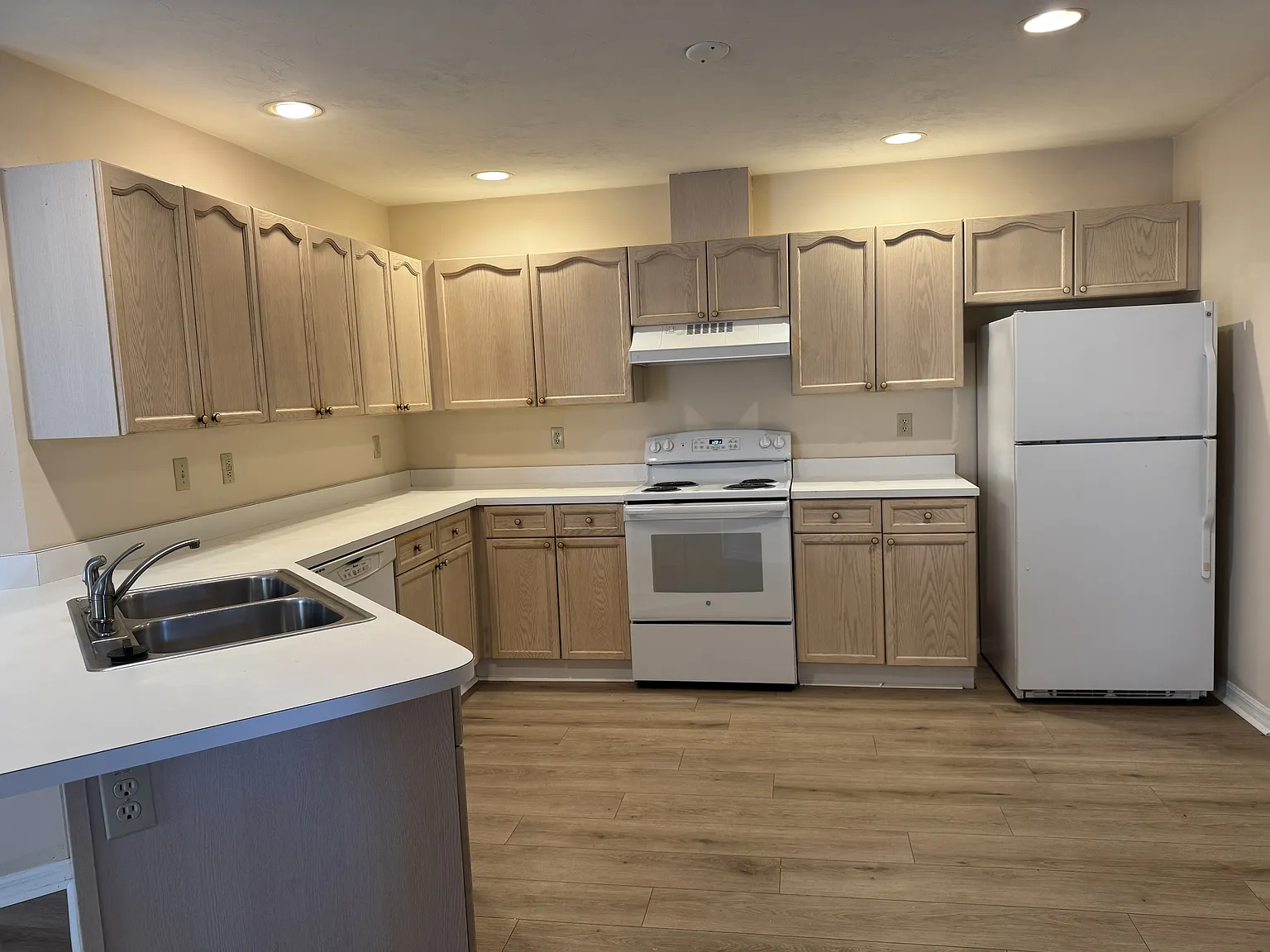 12303 Londonderry Ln — Photo 4