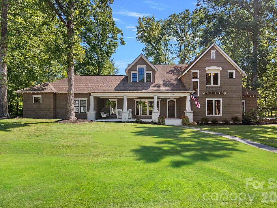 1st image of 19610 Weavers Cir