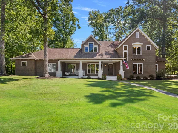 19610 Weavers Cir, Cornelius, NC 28031