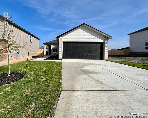 Building Photo - 8405 Amistad Cv