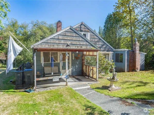 21535 Bond Road NE, Poulsbo, WA 98370