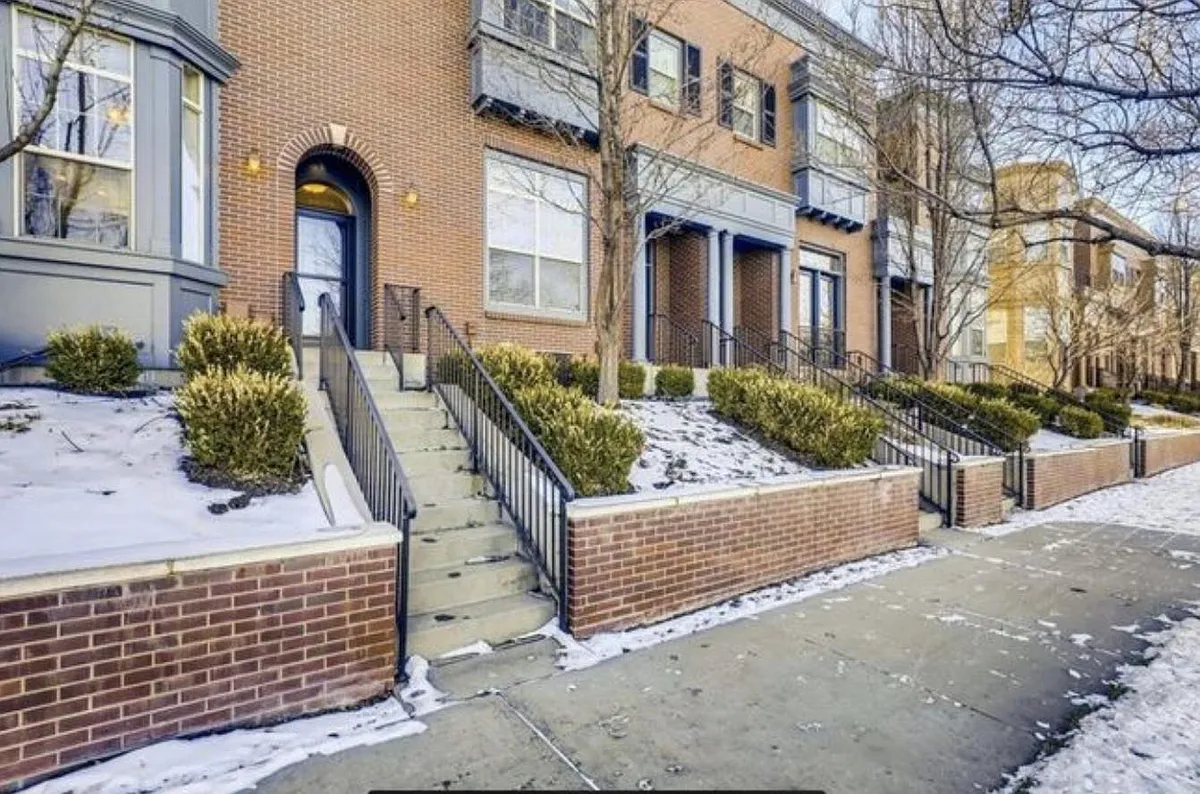 Building Photo - 8380 E 29th Ave