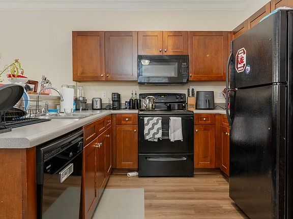 4th image of 1929 Bluff Rd Unit 1