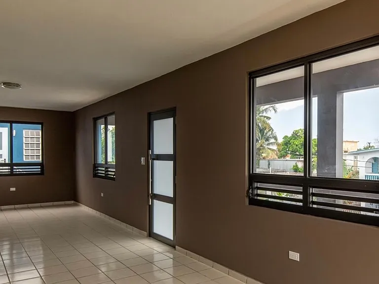 1 Avenida #65 — Photo 11