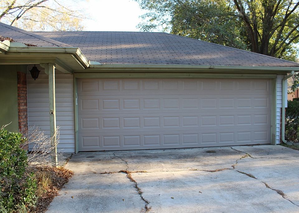 2 Car Garage