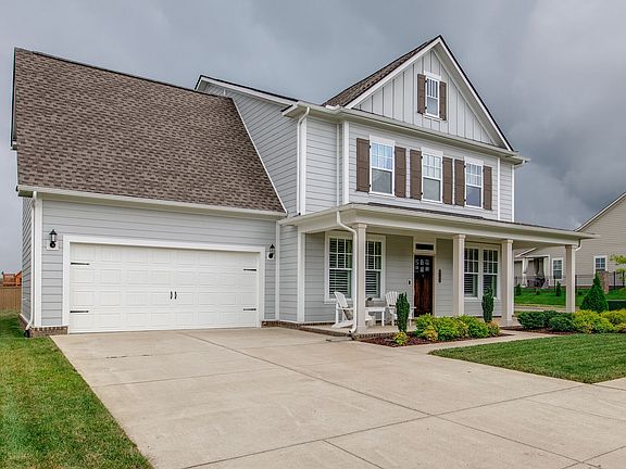 3rd image of 2733 Americus Dr