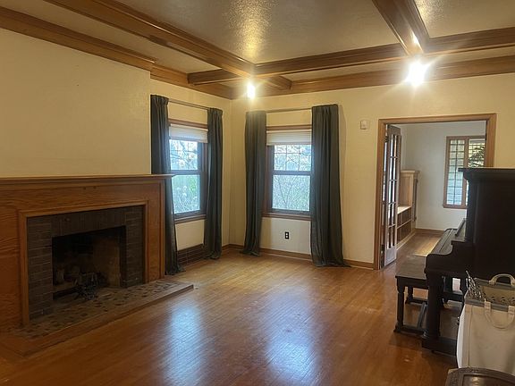 21st image of 1619 Koenigstein Ave