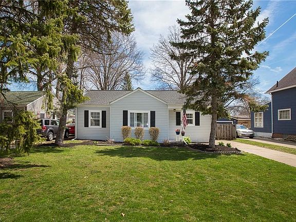 3rd image of 3955 W 226th St