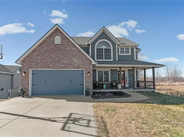 1301 NE 196th St, Smithville, MO 64089
