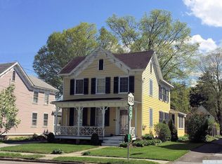 84 E Market St, Rhinebeck, NY 12572