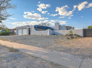 5605 Drake Ave NW, Albuquerque, NM 87114