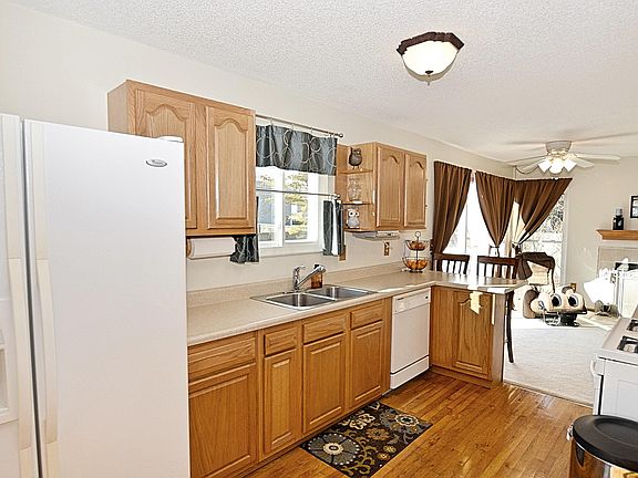 3rd image of 3001 Galen Ct