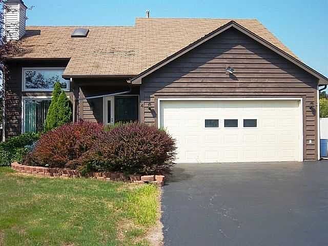 1st image of 4 Cooper Dr