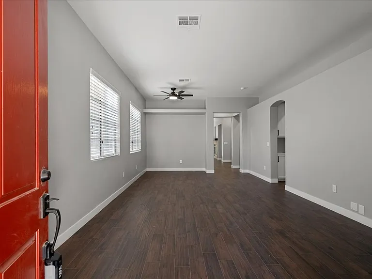 10101 Pinnacle View Pl — Photo 3