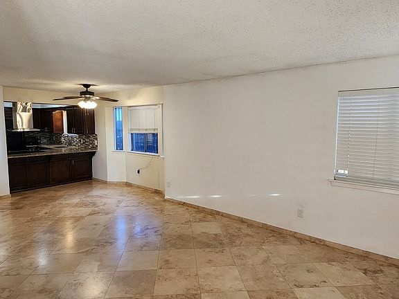 Living room/ Dinning room