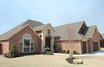 1st image of 1000 SE 19th St