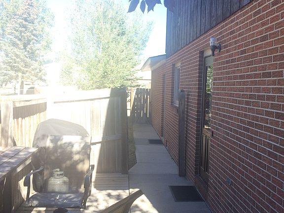 4th image of 317 W Bridge Ave