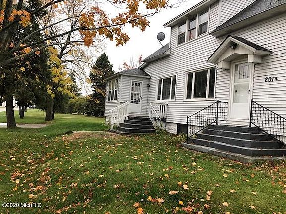 3rd image of 801 W Loomis St