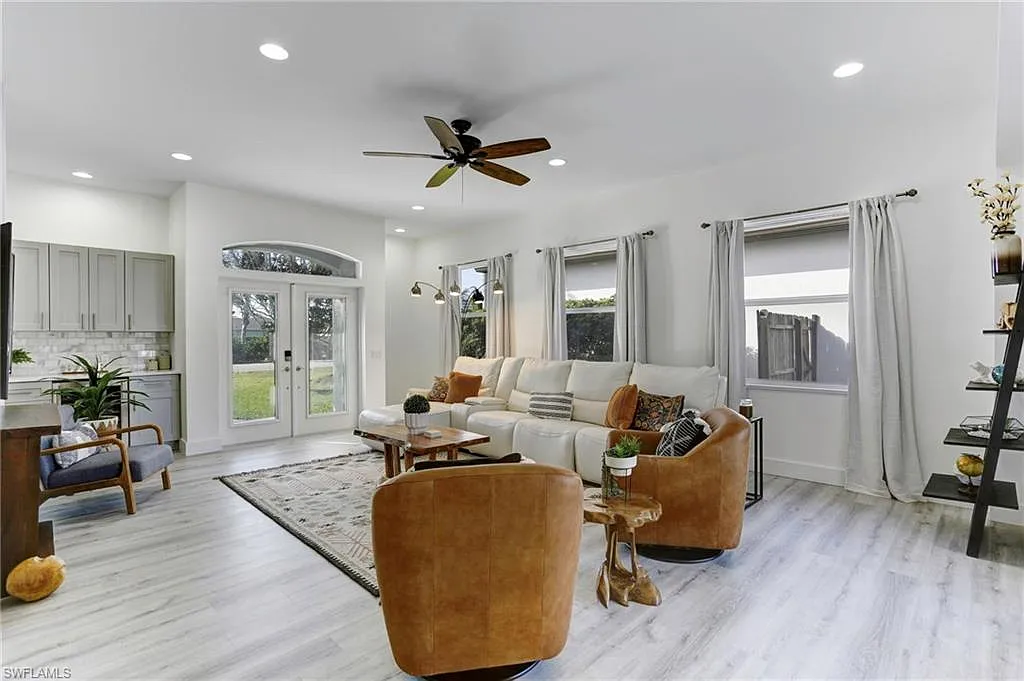 4 bed, 3.0 bath, 2402 sqft, $5,000 — Photo 1