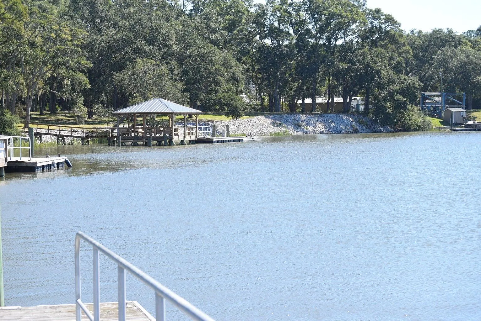 3 bed, 2.0 bath, 1524 sqft, $3,500 — Photo 2