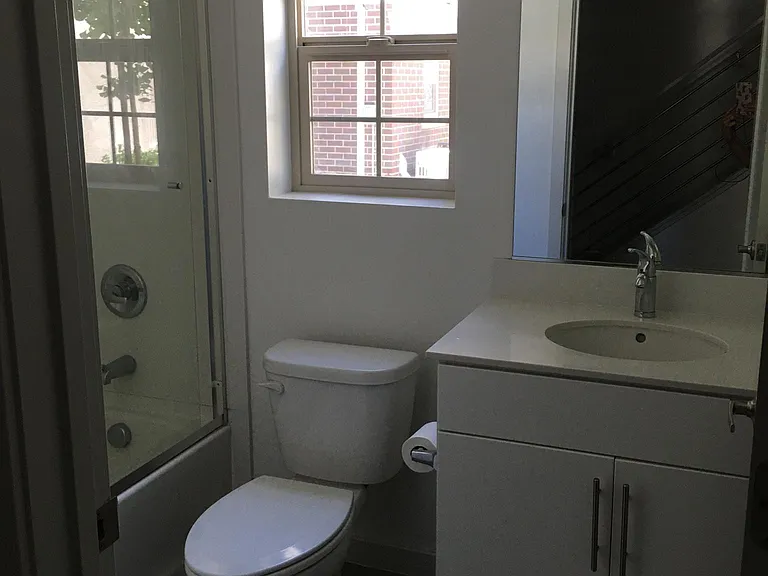 441 Lug Ln — Photo 2