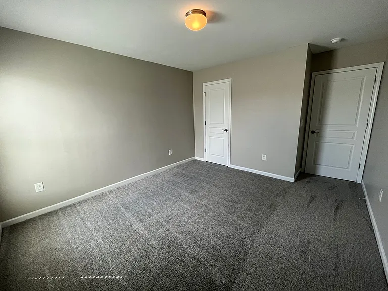 8206 Yaxley Hall Dr — Photo 23