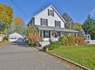 25 Cuba Hill Rd, Greenlawn, NY 11740