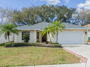 132 Stanhope Cir, Naples, FL 34104