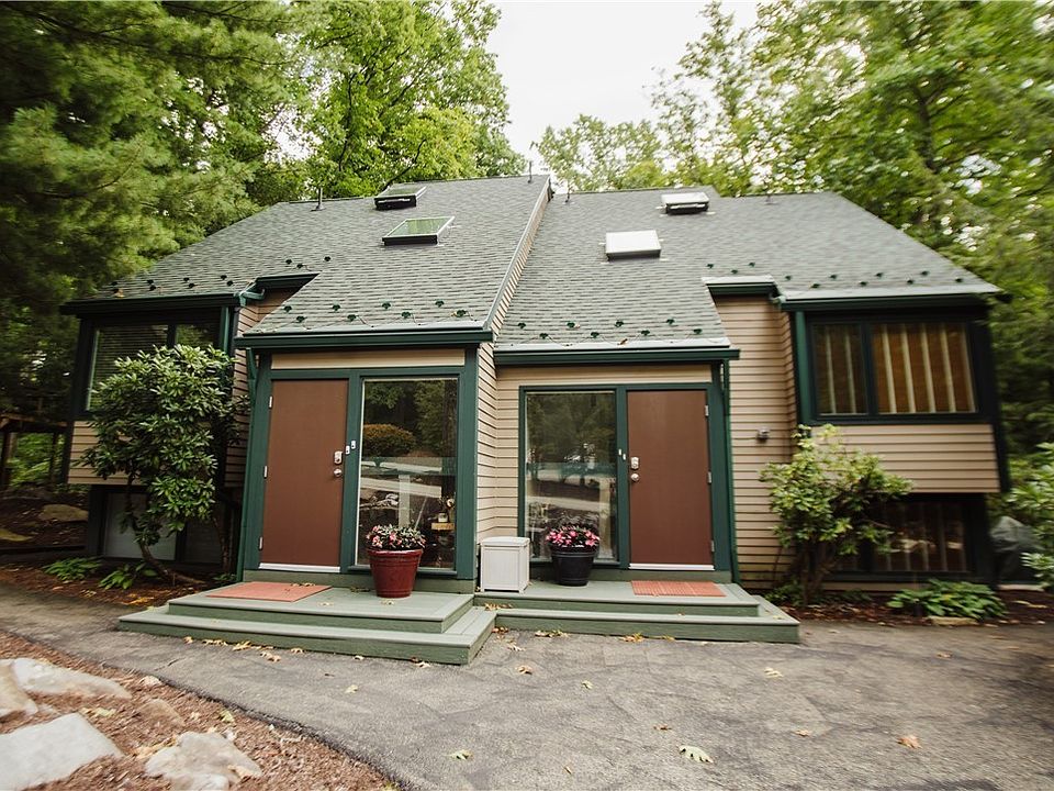 1st image of 573 Laurel Pond Dr