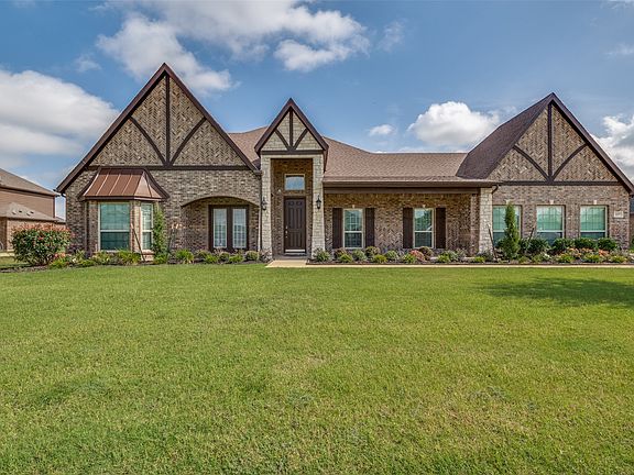 2nd image of 217 Castle Creek Dr