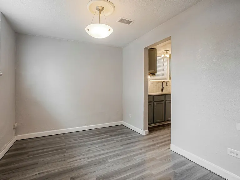 2822 W 38th Ave — Photo 26