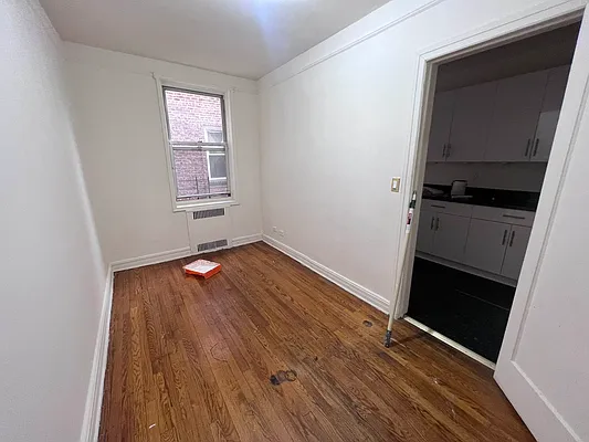 Rented by Contact Realty | media 8