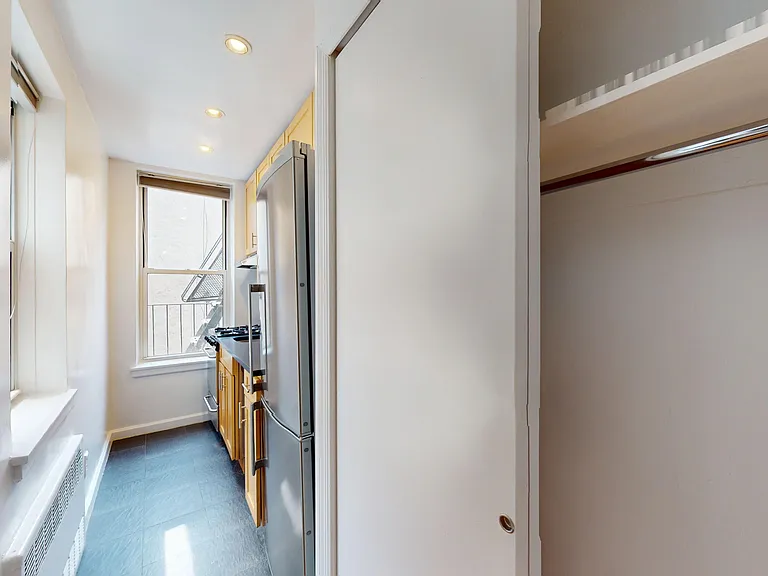 1483 1st Ave #4-D — Photo 5