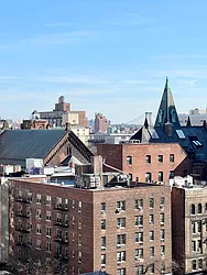 Rented by R New York